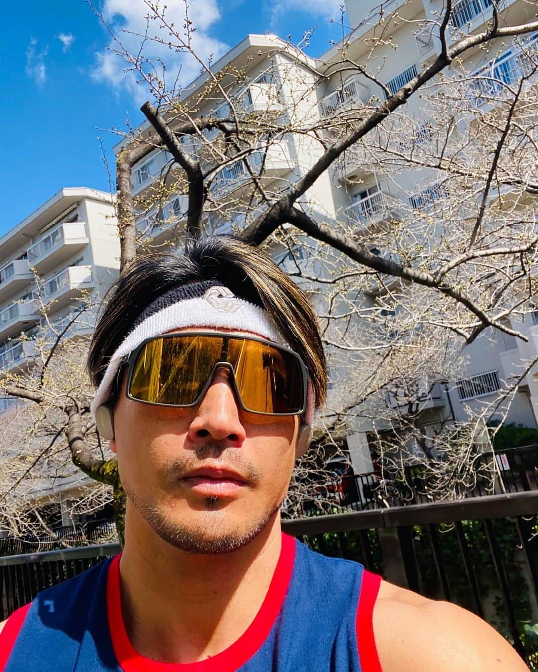魔裟斗さんのインスタグラム写真 - (魔裟斗Instagram)「暖か過ぎたので3月だけどタンクトップでランニングOKな日！ #魔裟斗」3月14日 16時09分 - masato.official
