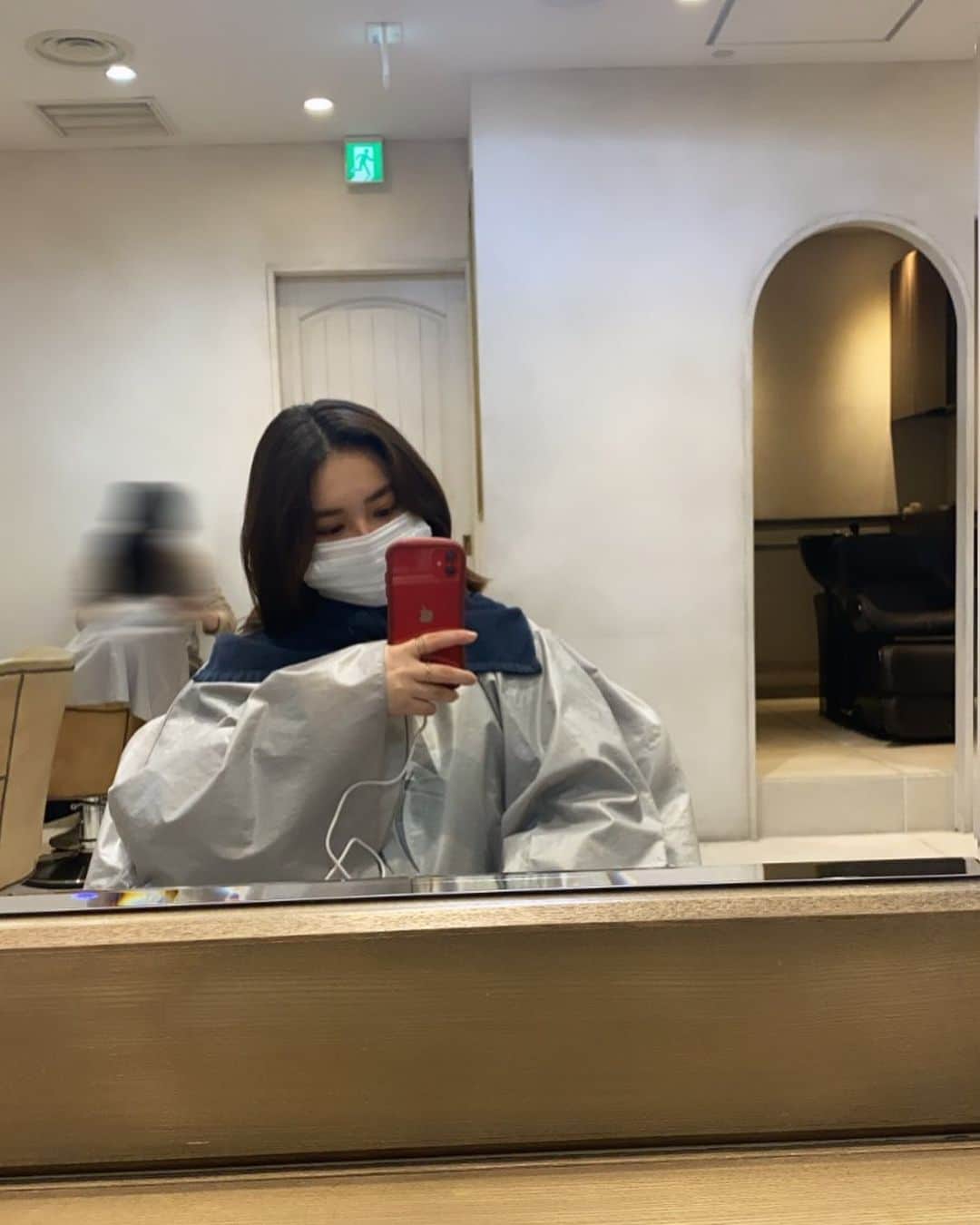 箭内夢菜のインスタグラム：「✂️ Before〜After まずカラーしてー 前髪ができてー エクステつけてー カットしてー 完成です✨  #zacc」