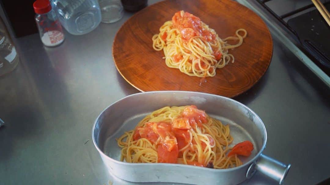 あばれる君のインスタグラム：「トマトのペペロンチーノ🍅🍽😋」