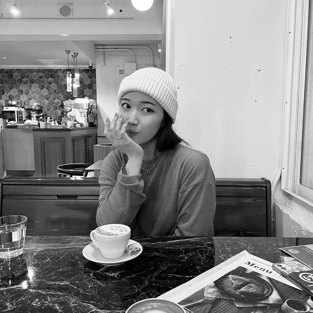 圭叶（KEYKA）さんのインスタグラム写真 - (圭叶（KEYKA）Instagram)「このカフェ凄くラテアート可愛かった☕️ 雰囲気素敵だよね✳︎ メニューの紙も一つ一つ全部可愛いかったのよ✌🏻 🤍 🤍 #カフェ #カフェ巡り #cafe#japancafe」3月14日 13時21分 - https.keyka