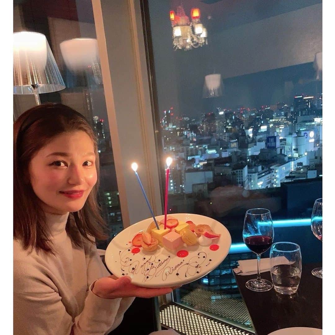 桜井りおなのインスタグラム：「ㅤㅤㅤㅤㅤㅤㅤㅤㅤㅤㅤㅤㅤ みなさんおひさしぶりです🥺ㅤㅤㅤㅤㅤㅤㅤㅤㅤㅤㅤㅤㅤ ㅤㅤㅤㅤㅤㅤㅤㅤㅤㅤㅤㅤㅤ 無事にお誕生日をむかえましてㅤㅤㅤㅤㅤㅤ 27歳になりました〜🤍！！ㅤㅤㅤㅤㅤㅤㅤㅤㅤㅤㅤㅤㅤ  ㅤㅤㅤㅤㅤㅤㅤㅤㅤㅤㅤㅤㅤ お友達にお祝いしてもらったときのㅤㅤㅤㅤ しゃしんのせちゃお🥰ㅤㅤㅤㅤㅤ ㅤㅤㅤㅤㅤㅤㅤㅤㅤㅤㅤㅤㅤ 大人なのでワインなんかのんじゃってますㅤㅤㅤㅤㅤㅤㅤㅤㅤㅤㅤㅤㅤ ㅤㅤㅤㅤㅤㅤㅤㅤㅤㅤㅤㅤㅤ みんなは元気ですか？🥺🥺🥺ㅤㅤㅤㅤㅤㅤㅤㅤㅤㅤㅤㅤㅤ」