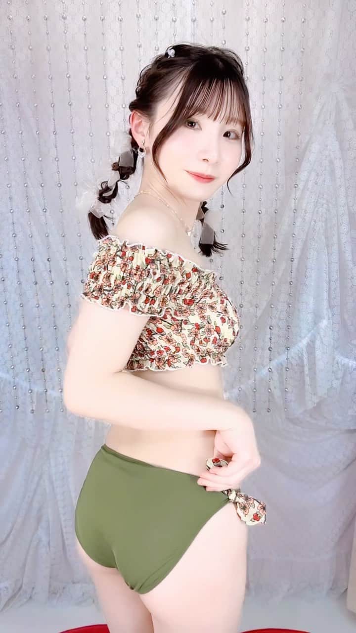 のインスタグラム：「I give my all to you♡ . #swimwear #cosplay #cosplaygirl #伊東める #伊東愛瑠 #角色扮演 #泳衣」