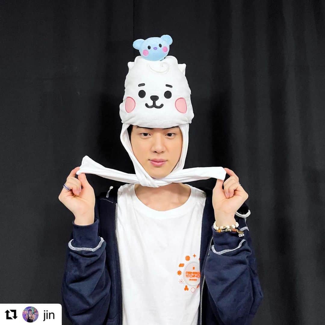 BT21 Stars of tomorrow, UNIVERSTAR!さんのインスタグラム写真 - (BT21 Stars of tomorrow, UNIVERSTAR!Instagram)「Always by your side😘 We don’t need permission to be together💕」3月14日 15時00分 - bt21_official