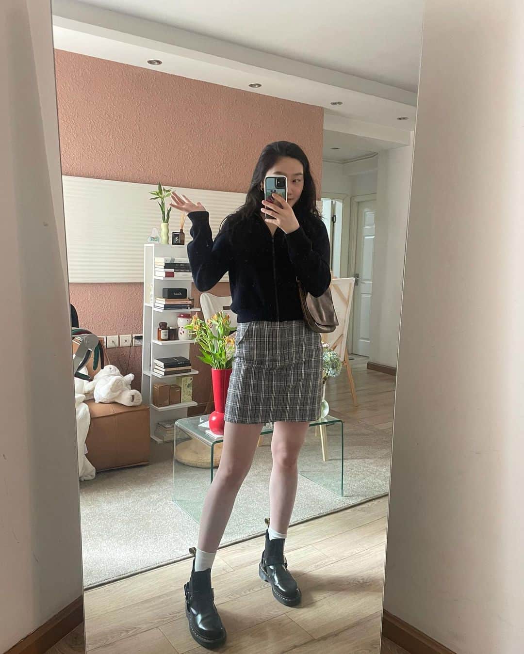 王文婷のインスタグラム：「夏天来啦🤩💐💗」