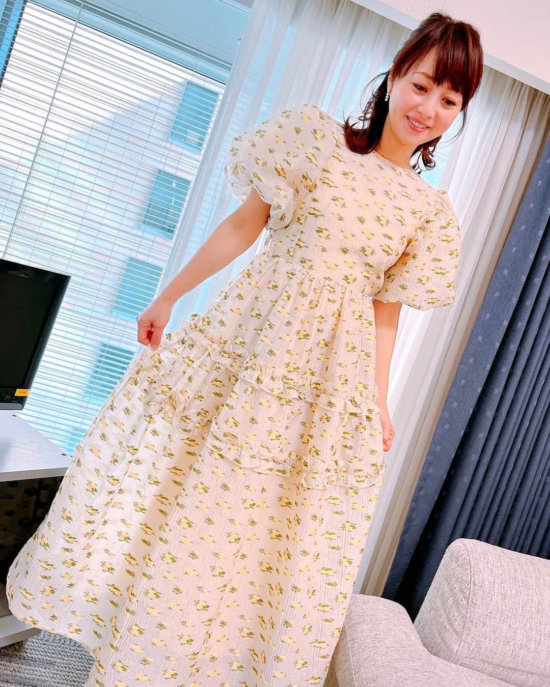渡辺美奈代さんのインスタグラム写真 - (渡辺美奈代Instagram)「ヒルナンデスの衣装  #イエローワンピース #ワンピース好き #ふんわり」3月14日 15時55分 - watanabe_minayo