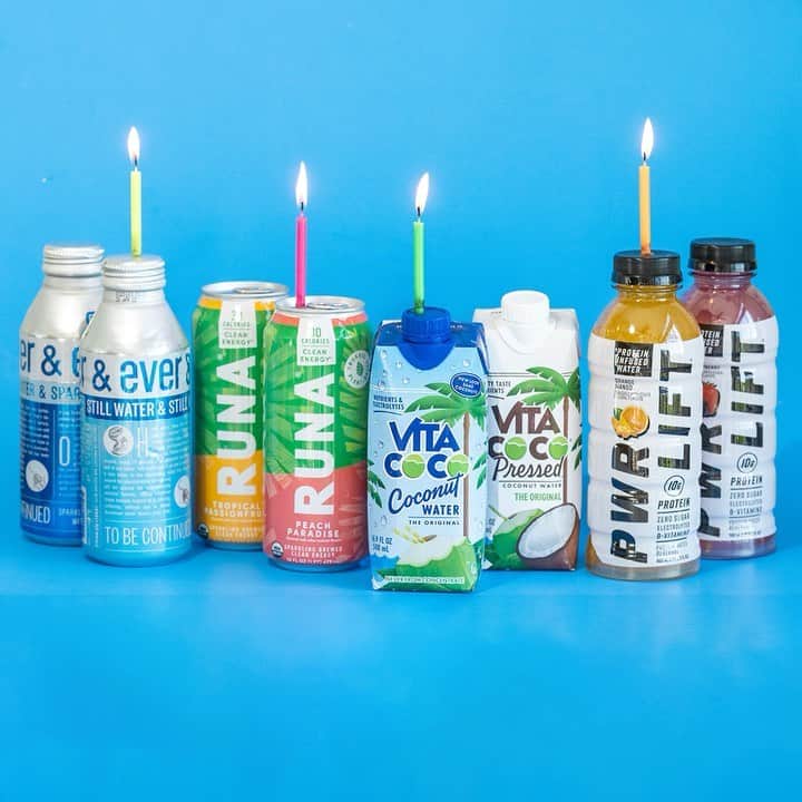 Vita Coco Coconut Waterのインスタグラム：「GIVEAWAY! 🥳It’s our 18th birthday! Normally when you turn 18, you would go buy a scratch ticket or something, but we would rather give you the chance to win. Back in the day, we only sold coconut water. Now, The Vita Coco Company has expanded beyond just @vitacoco to a portfolio of better-for-you drinks, including @drinkruna (a clean energy drink), @drinkPWRlift (protein-infused water for post-workout recovery), and @drinkeverandever (still and sparkling water in ever-recyclable aluminum bottles). Here’s how you can enter to win them all:   Follow all brands: @vitacoco @drinkruna @drinkpwrlift and @drinkeverandever Tag a friend in the comments For extra entries, share this point to your story   US Residents only. Giveaway is in no way endorsed or sponsored by Instagram. 3 winners will be selected. DM us to receive complete giveaway rules.」
