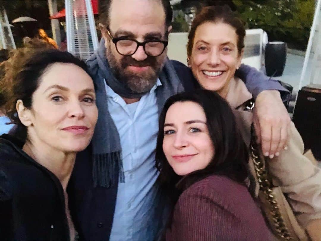 カテリーナ・スコーソンのインスタグラム：「Repost from @amybrenneman • Sooooo… this is what happens when friends show up. Some of us live far away now, some of us have been shooting in South Africa for five months, some of us are in a play at @geffenplayhouse… but we keep showing up for each other and always will.  Amen.  @katewalsh @caterinascorsone @pauladelstein @sergiowastaken @stephendivenere」