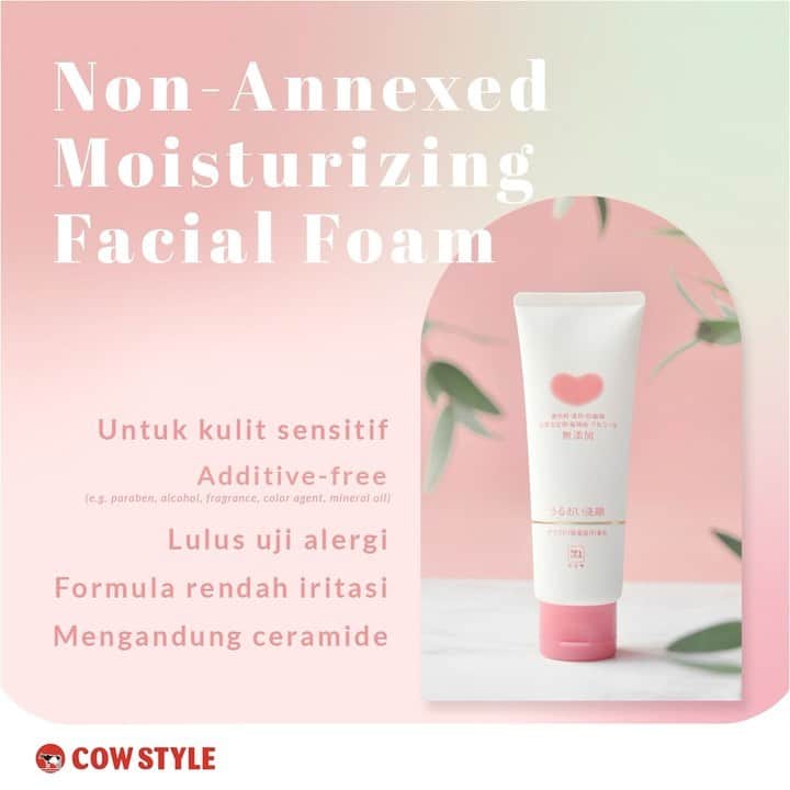 のインスタグラム：「Tada...minCow persembahkan Non-Annexed Moisturizing Facial Foam, si face care dengan formula rendah iritasi 🤩✨  Ini dia nih 1001 alasan kenapa produk ini aman banget buat kulit kamu yang sensitive!  Siapa yang udah pernah cobaaa? 🙋‍♀️🙋  Atau malah udah jadi produk kesayangan yang wajib masuk list shopping tiap bulan? 😆  Belanja di website diskon 20% ya 🤑  #cowstyleindonesia #cowstylebeauty #nonannexed #facialfoam」