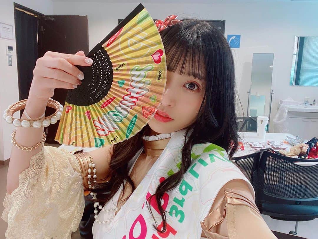 根岸愛のインスタグラム：「🧜‍♀️💝🧜‍♀️ . #merm4id_3rd  扇子さばき褒められて 嬉しかったな💝 #D4DJ #Merm4id #グッズ #扇子 #松山ダリア #豊洲PIT」