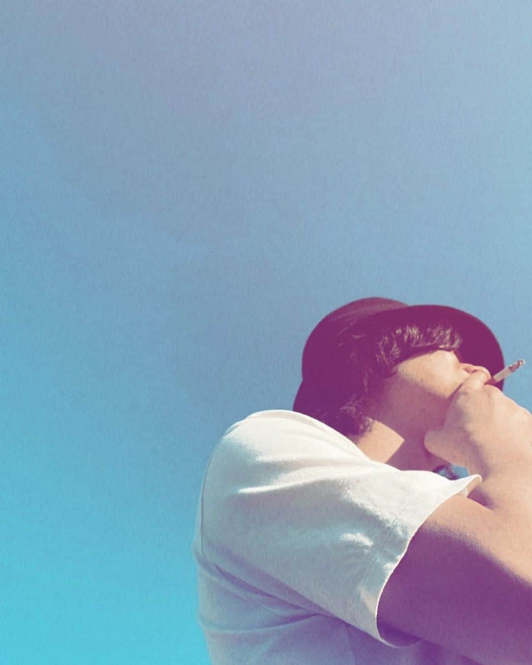 磯部寛之のインスタグラム：「New album in July. Tour will also start that month. Let’s do this. Hiro 7月ニューアルバム。そしてツアーも同月スタート。やったりましょう。ひろ Photo by @yoohei_alexandros  #alexandros #newalbum #tour #july #2022」