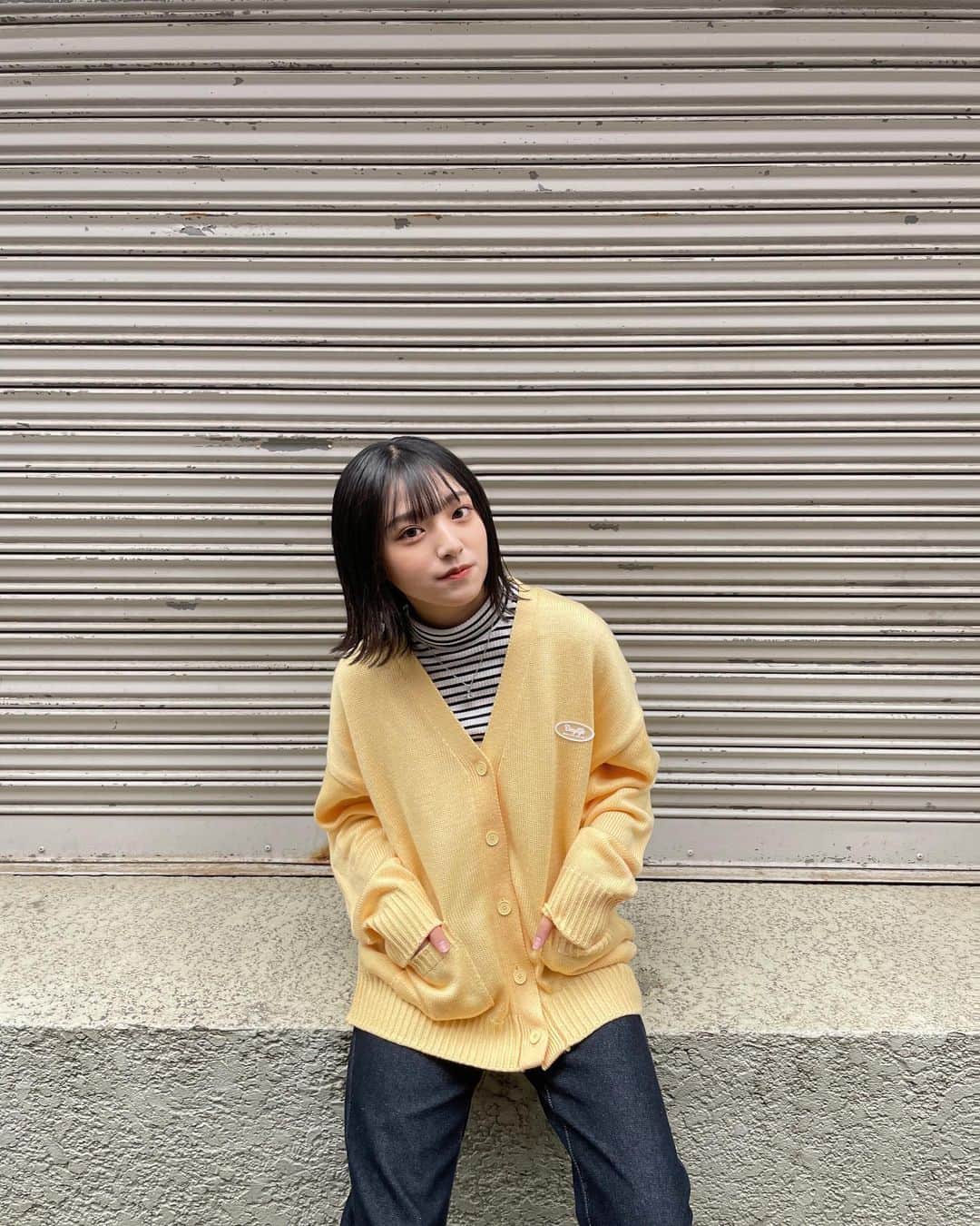 のインスタグラム：「春っぽいカラーのニットカーディガン！！ ・ ・ ・ 【多彩なカラーの夢を語るコンテンポラリーK-Fashionブランド。デイライフ。】   #デイライフ  #daylife  #jkブランド  #韓国通販  #韓国服通販 #ニットカーディガン  #アウター  #アウターコーデ #pr」