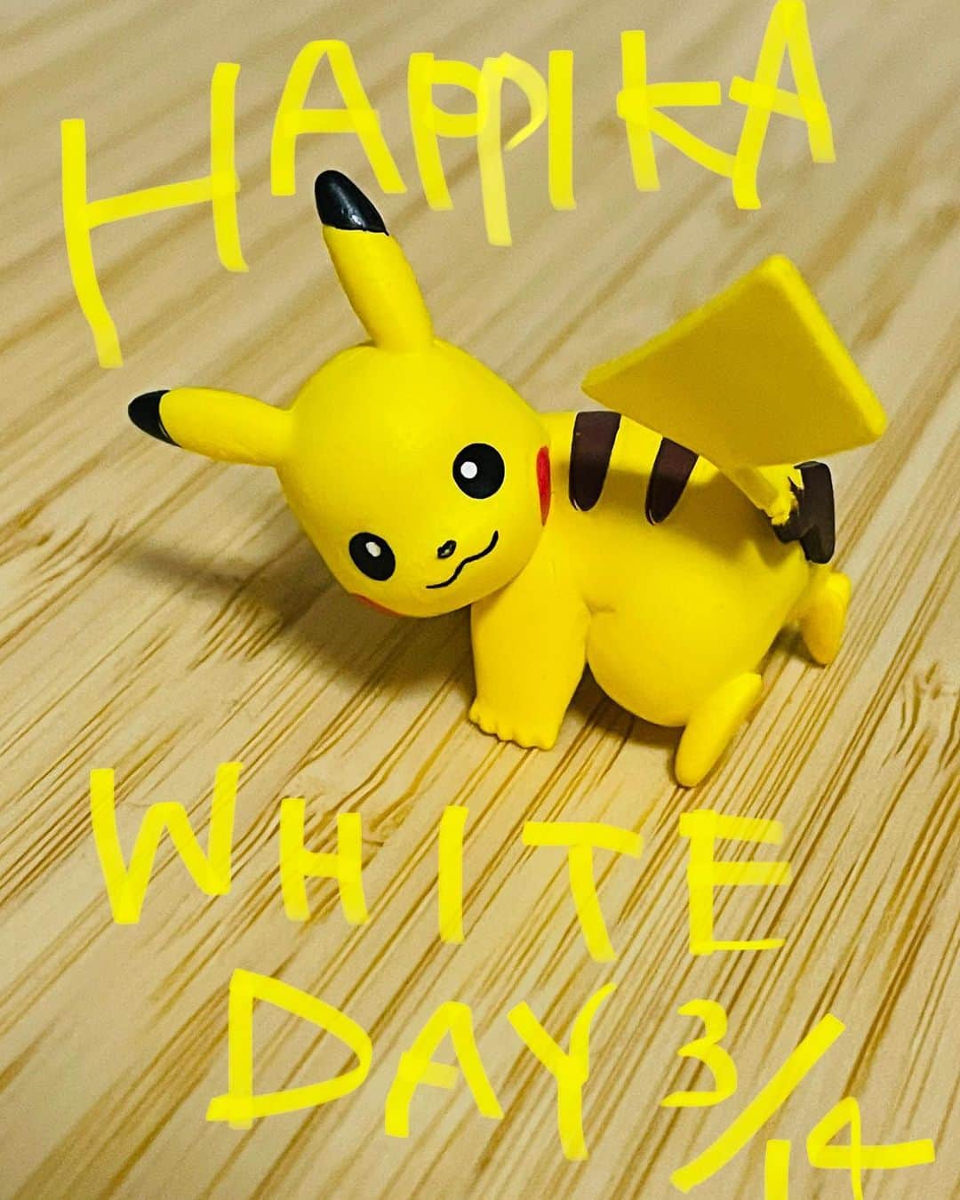 のインスタグラム：「ハッピーホワイトデー🍪💐  みんないつもありがとう❗️  #whiteday」
