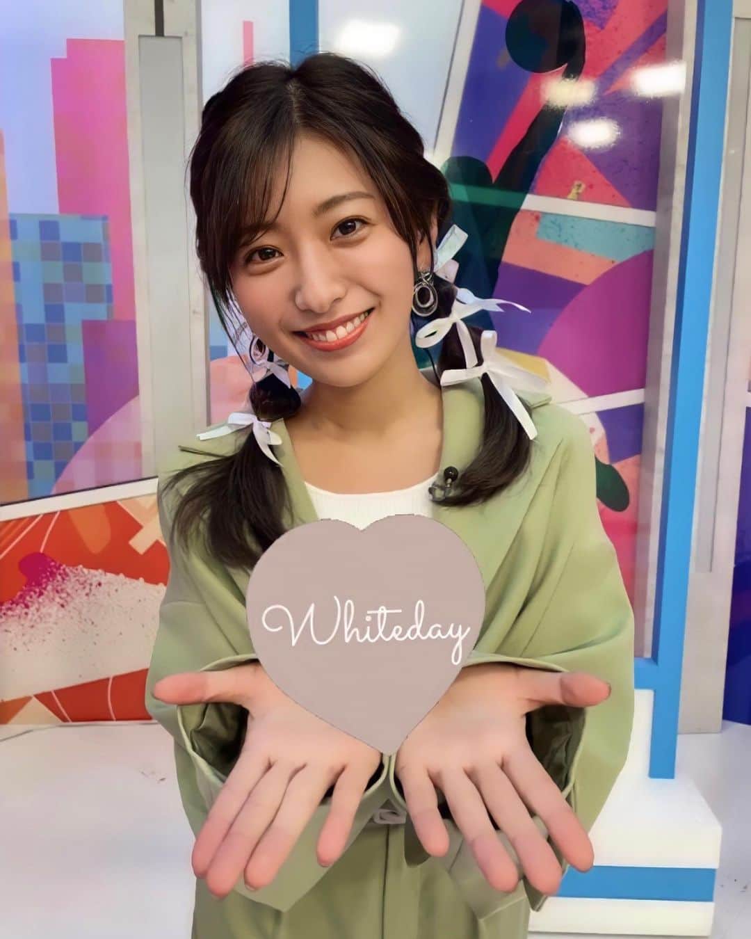 のインスタグラム：「🤍 . Happy WhiteDay💐 いつも応援してくださっている皆さんへ コメントやリアクションありがとうございます🐥 返信が難しいんですけど、 とても励みになっております！ . 代わりにといってはなんですが、 ホワイトデーという今日の日に少しでも 感謝の気持ちを届けられたらうれしいです☺️💓 . #ホワイトデー #whiteday #love #お返し #感謝 #ギフト #ホワイトデーお返し」