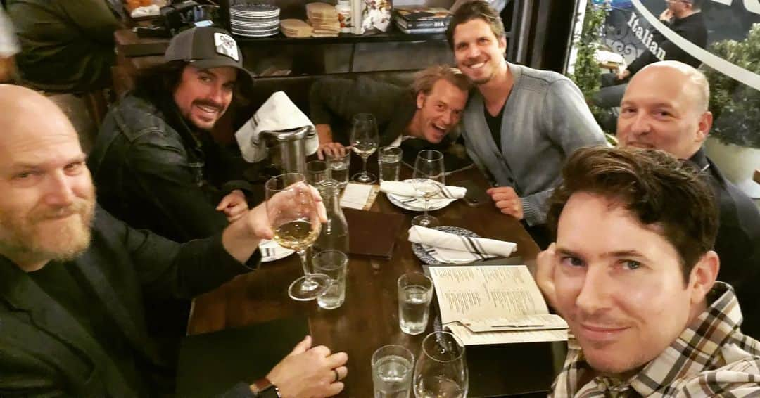 ライアン・カートライトのインスタグラム：「Thanks for a lovely bday dinner fellas :)」