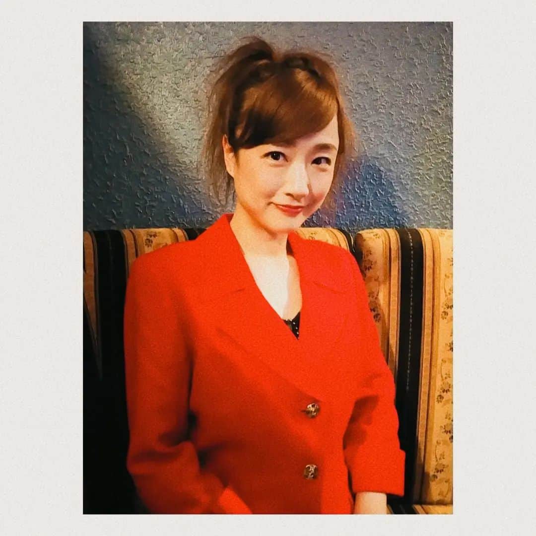 工藤里紗のインスタグラム：「日本テレビ 「ザ！世界仰天ニュース」 3月22日（火)放送 「スナックママ　高橋裕子 　保険金殺人事件」 高橋裕子役を演じます。  16年前スタジオゲストに呼んで いただいだ時、収録後鶴瓶さんに お前おもろいな〜 と言って頂いたのを思い出しました笑 （何でかはわからない…） その時とは違う形でまた 参加できて光栄です🤭✨ 是非見てください✨✨  #仰天ニュース」