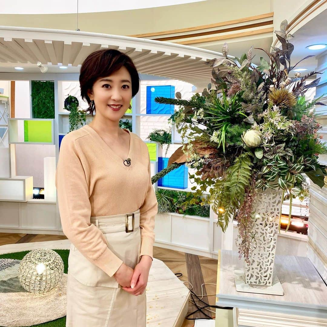 池尻和佳子さんのインスタグラム写真 - (池尻和佳子Instagram)「今日はサクラ色の衣装でした。  明日の「タダイマ！」では福岡出身の瀬戸康史さんが嘉麻市の稲築中学校で卒業生にエールを送った1日に密着しています！是非ご覧ください🍀  #サクラ#桜#中学生#卒業#卒業式#福岡出身 #嘉麻市#稲築中学校#瀬戸康史 さん#エール #1日密着#rkb#タダイマ#特集#水曜日#お楽しみに #スタイリスト#さけみゆみさん#lycka#lounie #天神#ソラリアプラザ#アナウンサー#池尻和佳子」3月15日 21時39分 - wakako_ikejiri_rkb