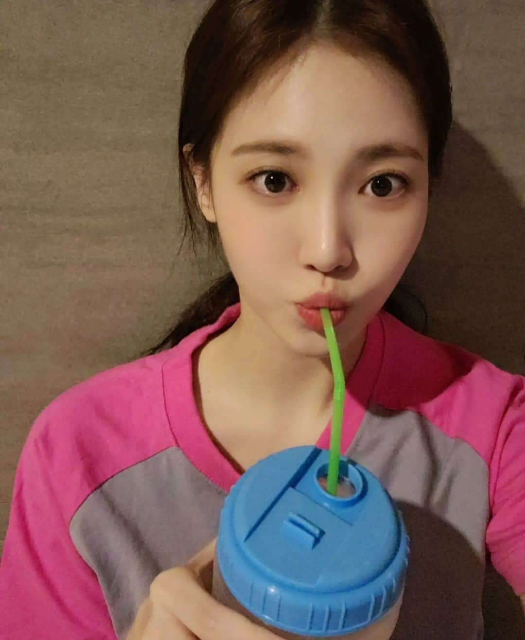 ユラさんのインスタグラム写真 - (ユラInstagram)「집나와서 신난..아니 심란한 유진이😏」3月15日 18時20分 - yura_936