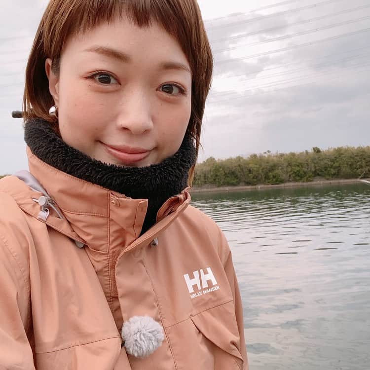 小雪さんのインスタグラム写真 - (小雪Instagram)「🎣 釣りロケで着た新しいレインウェア🙆🏻‍♀️ 元気になる色もすきだけど 優しい色もすき〜 しかもセールになってた😜  #釣り #レインウェア #要するにかっぱです😆」3月15日 19時48分 - koyuki2