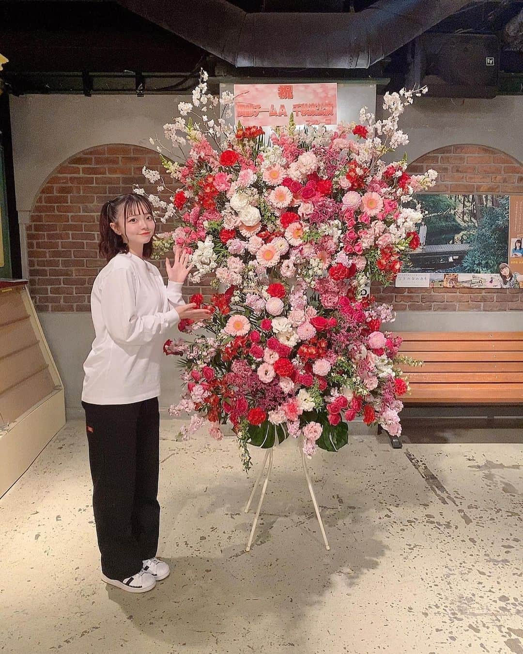 奥本陽菜さんのインスタグラム写真 - (奥本陽菜Instagram)「#岡部チームa 千秋楽公演でした🥰 ・ ・ ・ ・ ・  #ハーフツイン だったよ😚😚😚この髪型アイドルアイドルしてて好きです😌」3月15日 22時04分 - hinanohiroshima