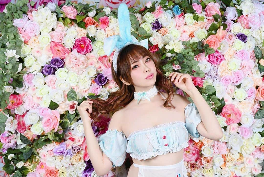 ちゃたさんのインスタグラム写真 - (ちゃたInstagram)「YouTube開設しました！ 企画はあるんですが、機材や予算が少ないため、今まで出演した番組の切り抜き動画をアップしてます！ TikTokの過去バズったショートムービーを初投稿で6万再生🥰🙏少しずつ登録者が増えるように新たな挑戦も頑張ります‼️是非プロフィールから飛んでね❤️❤️❤️  各SNSページ  ファンクラ（2月月間ランキング1位グラビア部門） mi-muse.mi-glamu.com/chata  Instagram（日常投稿） instagram.com/c.h.a.t.a.13/   TikTok （500万再生突破ムービーあり） vt.tiktok.com/ZSdeHtJJh/?k=1   YouTube （初投稿ショートムービー6万再生） youtube.com/channel/UCYZ-4…  Twitter （SNS更新情報） twitter.com/chata13_insta/…   📷: @q3_desu  mo: @c.h.a.t.a.13  shop: @tu_hacci   ✨art撮影データ✨ tu_hacci pr 作品撮り  沢山の未公開撮影データはファンクラブで公開！ モデルプレス運営ファンクラブミーグラムグラドル   #사진 #asiangirls #照片 #instalike  #愛されボディ #fashiongram  #그라비아 #beautiful #portraitphotography #被写体  #reels #hermosa #linda  #むちむちボディ #dynamitestyle #写真好きな人と繋がりたい #性感服裝 #tiktok  #ポートレート #ユーチューブ #カメラマンさんと繋がりたい #YouTube  #泳裝 #ティックトック #photography #swimsuit #lingerieshoot #lingerielove  #lingeriemode #수영복   お腹のお肉が気になるけど、綺麗に取ってもらったよ！ プニプニお腹グラム  📷⬇️ @100studio_staff  @100studio2021  @utsunomiya100studio   Instagramコンテンツ⬇️ @modelpress  @mi_glamu   撮影依頼⬇️ @photostyle_japan」3月15日 23時51分 - c.h.a.t.a.13