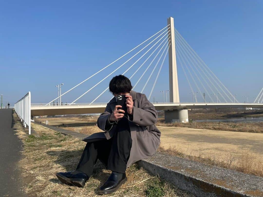 間宮祥太朗のインスタグラム：「ファイトソング 最後までありがとうございました。  私を撮る果耶を撮る私です。 果耶のインスタ参照で。」