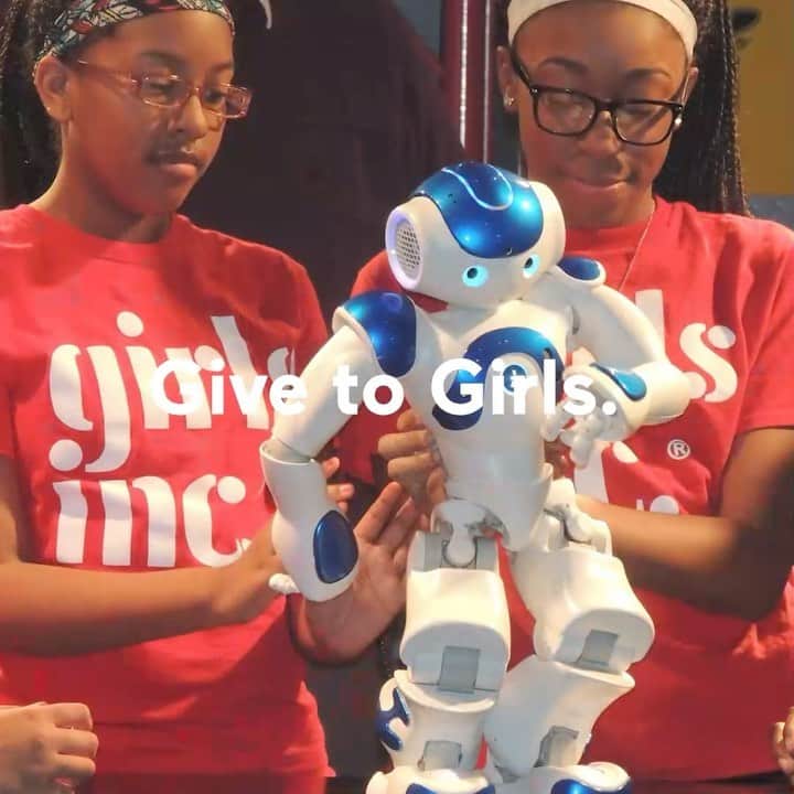 のインスタグラム：「Equal Pay Day is every day! But today let's #fillthegap or future generations in the workplace.   In order to have courage, you have to have fear first...   Join the #privilegetax movement at my link in bio now!」