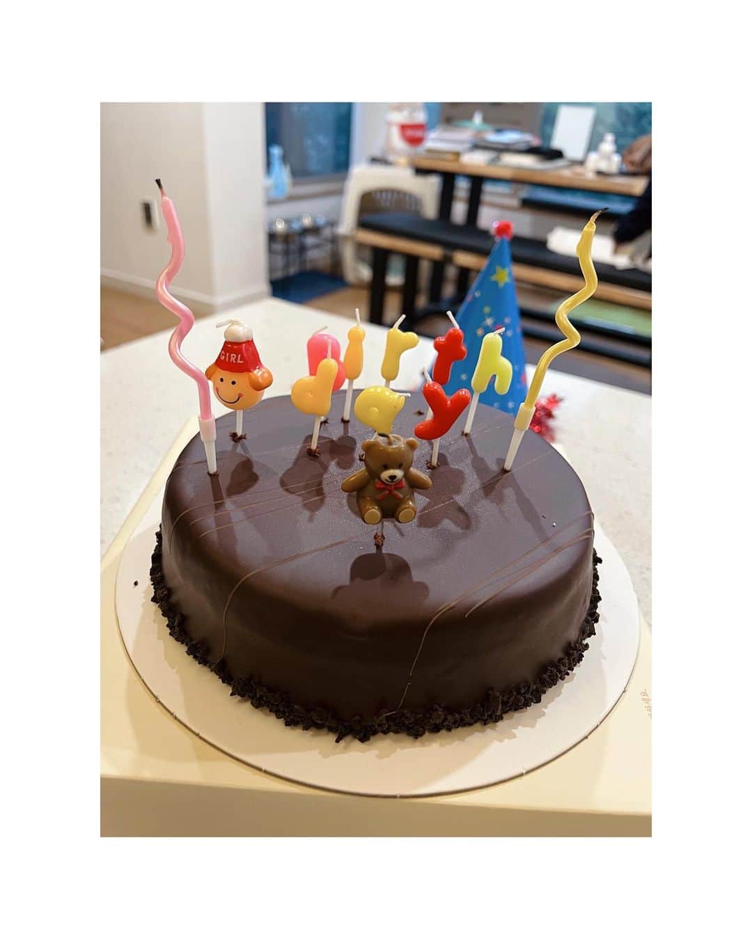 チョン・ソミンのインスタグラム：「헤헷🥰 조카가 생일축하 노래 불러준 사람?🙋🏻‍♀️」