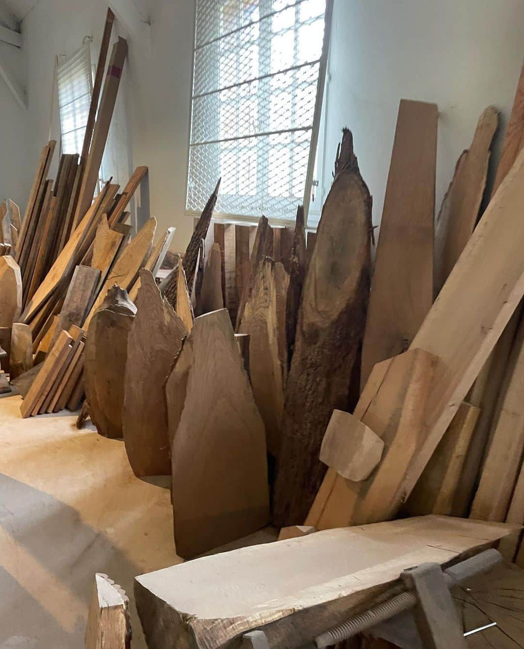 Gildas Loaëcさんのインスタグラム写真 - (Gildas LoaëcInstagram)「Fan @jeanguillaume_mathiaut « landscape furnitures »Incredible beautiful woodworking .」3月16日 10時21分 - gildaskitsune