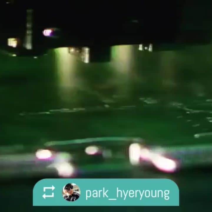ソン・ソンミのインスタグラム：「@park_hyeryoung by @easy_repost_app ---------------------------------------- 아주 조금이라도 나아질 세상을 기대하며.. 참 좋은 사람들이 모였습니다.  2022년 하얀소의 새 프로젝트 , 다음이 온다   3.17.(목) 1부 한국 사회 DNA, 갈등을 넘어 허태균 교수(고려대 심리학부)  3.24.(목) 2부 데이터, 불평등을 다시 읽다 이원재 교수(카이스트 문화기술대학원)  3.31.(목) 3부 불평등의 과학, 내일의 가치를 담아  김상욱 교수(경희대 물리학과)  격차의 시대, 다음이 온다 3부작.  이번주부터 목요일 밤 10시 KBS 1TV!!!!!  감독님 덕분에 좋은강의 듣고 왔지요~♥ 많이 봐주세요.이 시대 어른들의 고민을 같이 생각해봐요~」