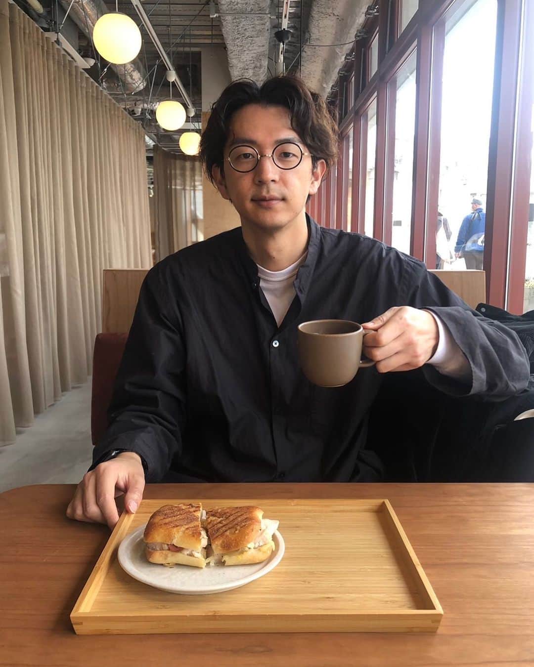 のインスタグラム：「落ち着いていきや〜。」