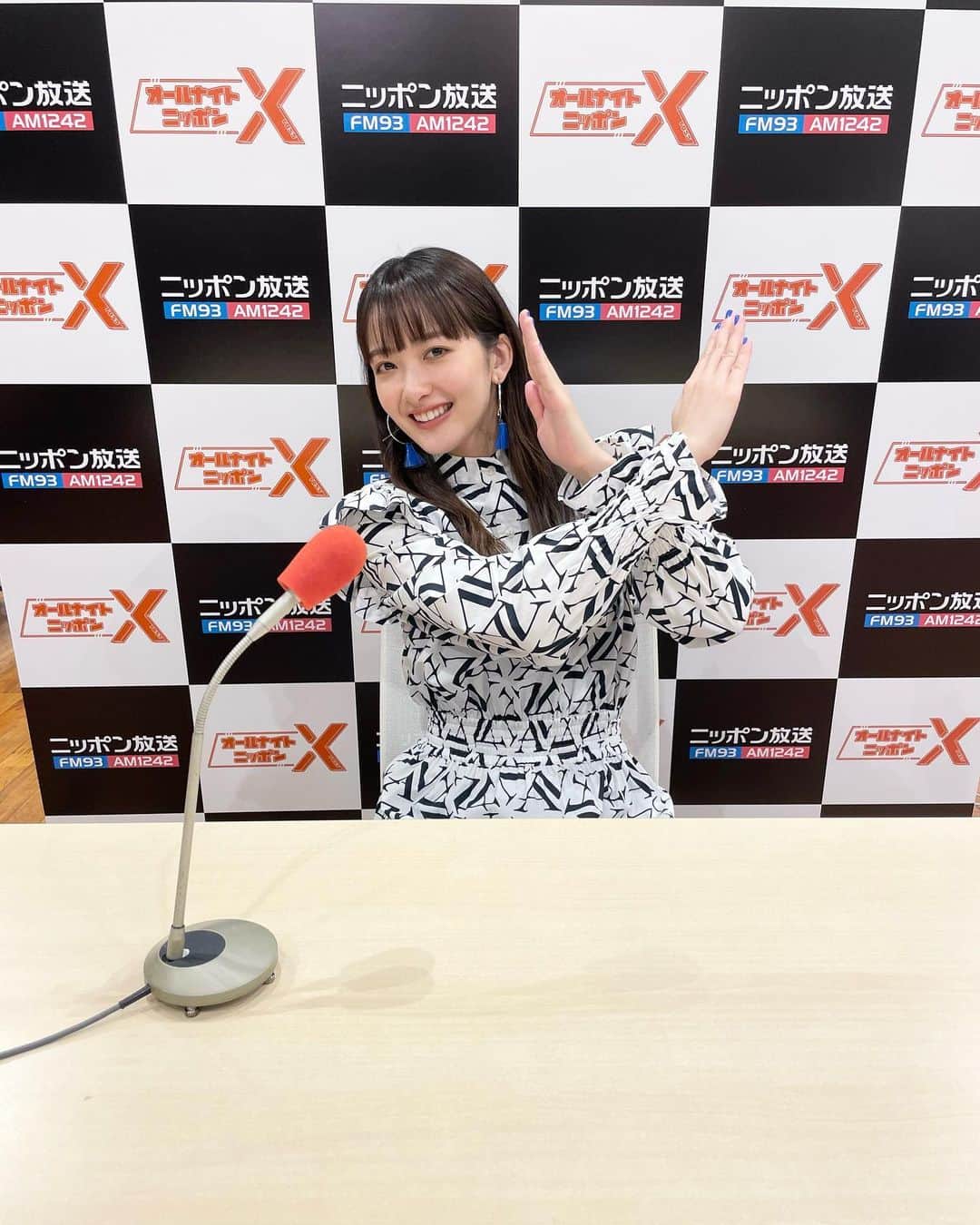 のインスタグラム：「4月からの「オールナイトニッポンX」火曜日のパーソナリティを担当させていただきます！  早速Twitterアカウントもできました✌🏻 初回放送は4/5(火)24:00〜✌🏻  みなさんの力をたくさん借りながら(おねがい) 楽しい時間をつくりたいです。よろしくお願いします！  #長屋晴子ANNX」