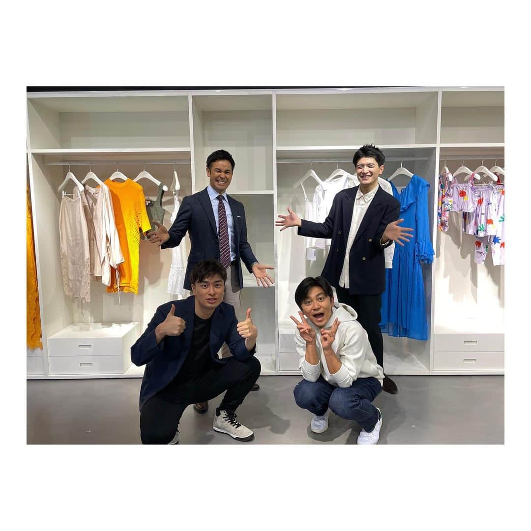 篠原光のインスタグラム：「. 明日のヒルナンデス！は男性アナファッショバトル！ とにかく騒がしかったあのロケがどんなVTRになっているのか僕も楽しみです😂  同期の弘はファッショバトル初登場！ 一緒にロケできるの嬉しかったなあ。  ぜひご覧ください！」