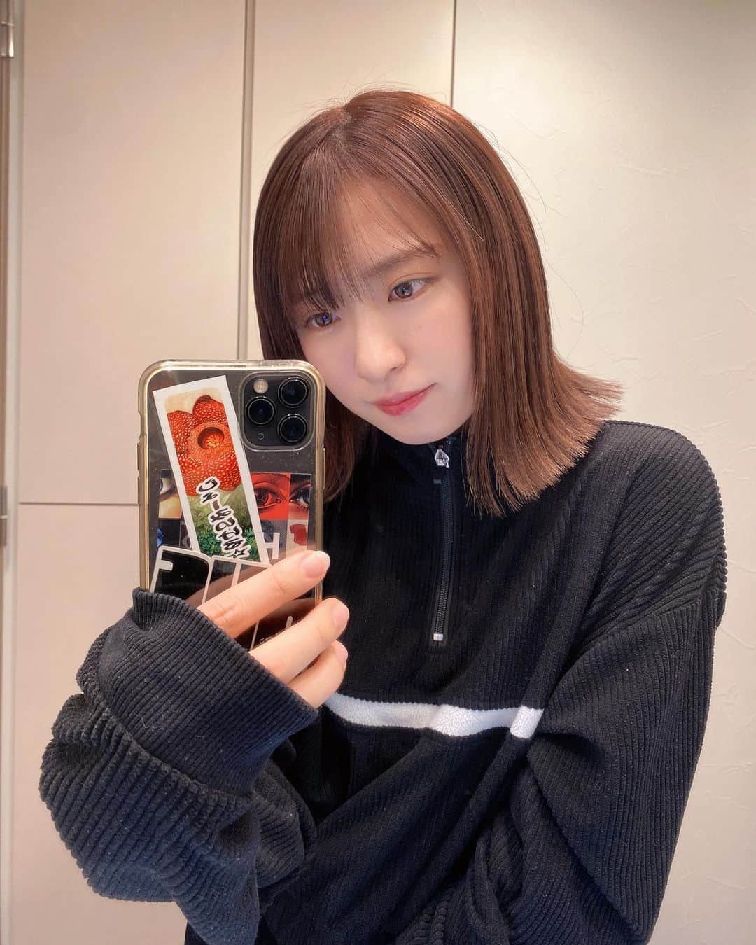 にこのインスタグラム：「ロレアル パリさんに水タイプのトリートメントを頂きました🙇🏻‍♀️✨ つけてから流すまでたった8秒でよくて放置時間なしでいけるからめっちゃ楽😭 なのにサラツヤ感出てまじですごい😧 まとまり感が出てナチュラルにしっとりしました😚❤️  期間限定でお得に買えるみたいです🙆🏻‍♀️ ********** PLAZA・MINiPLAでは数量限定20%OFF、 マツモトキヨシ/ココカラファインでは3/16~4/15のあいだ20%ポイントバック Amazon、楽天でも販売中！ **********   #8秒ウォータートリートメント #ロレアルパリ #ウォータートリートメント #トリートメント #ヘアケア #lorealparis_pr」