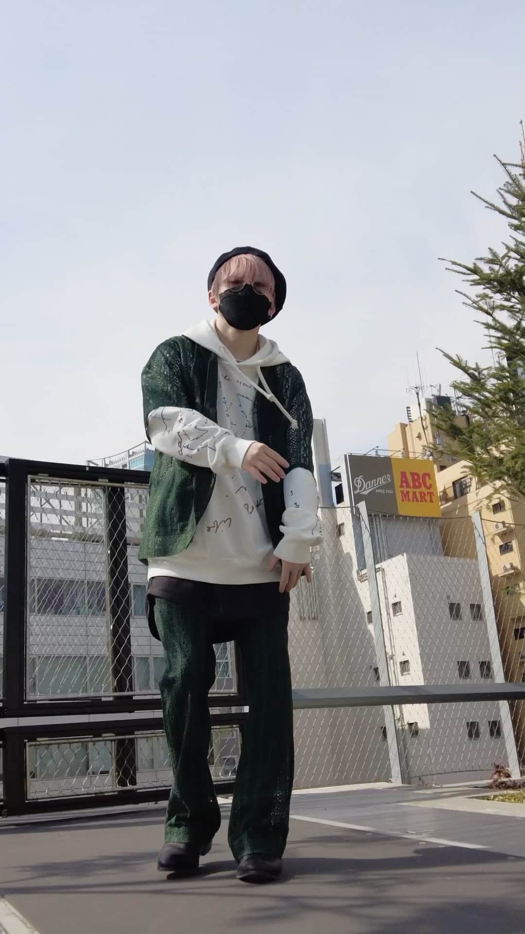 のインスタグラム：「一応これも踊っておりました。 DOSE  #da_ice #dose #reversi #踊ってみた #dance #宮下パーク」