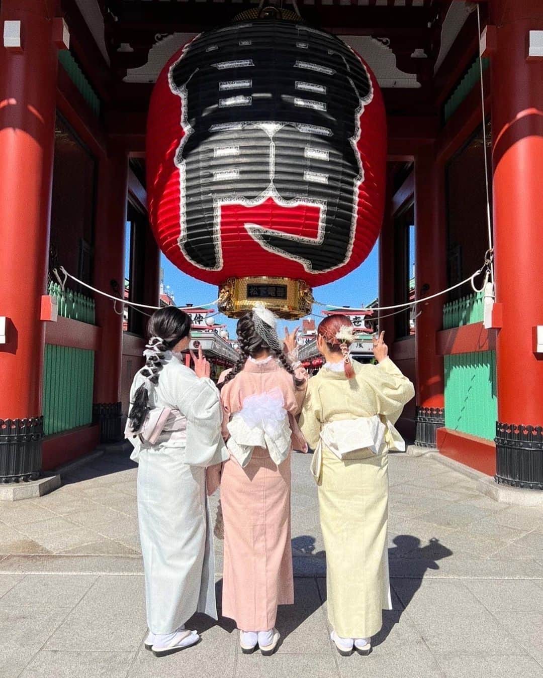 河﨑莉奈のインスタグラム：「浅草vlog見てね🇯🇵🗼♥️  👘　@rikawafuku」