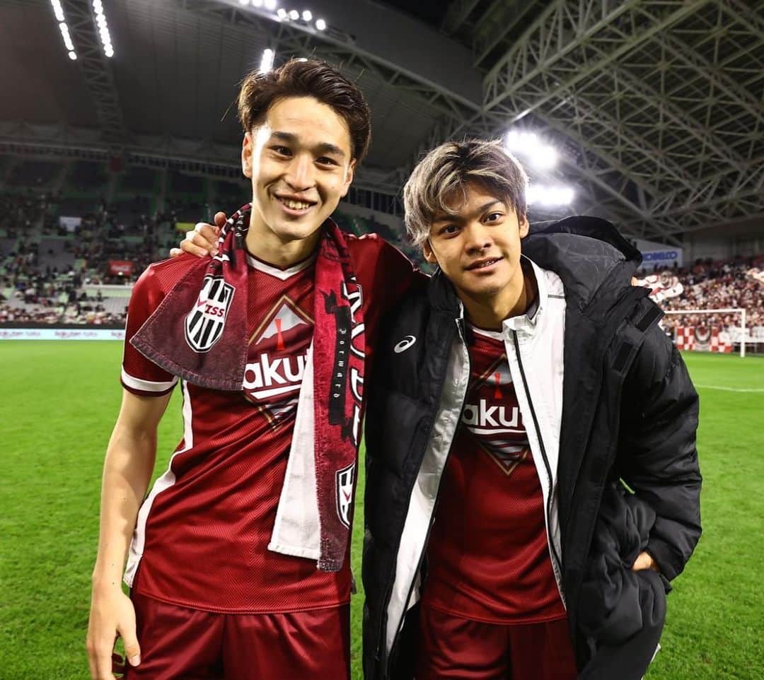 小林友希さんのインスタグラム写真 - (小林友希Instagram)「チームにとって大きな勝利。 最高の雰囲気、熱い応援ありがとうございました！  もっと成長してチームを助けられる選手になれるように頑張ります！ 引き続き応援よろしくお願いします。  #ヴィッセル神戸 #visselkobe  #acl」3月16日 21時36分 - kobayashi_yuki0718