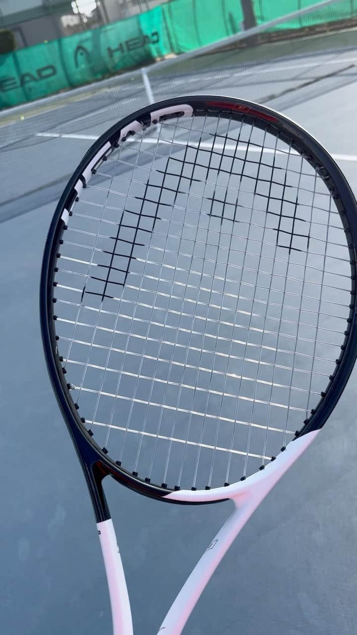 尾崎里紗のインスタグラム：「NEW SPEED！　打ってみた🎾 反発性がよくボールのスピードがあがります！ スライスも凄く伸びます👍🏻 ⁡ ⁡ まもなく発売！ ⁡ ⁡ ⁡ ⁡ #headboom #glico#powerproduction #head#headtennis_official#headjapan#teamhead #stchristopher#セントクリストファー#センクリ#テニック #株式会社タイド#TIDE. #gram3#グラムスリー #エステ#tbc_aesthetic#エステティックtbc #尾崎里紗#risaozaki #tennis#tennisplayer#テニス#fitness」