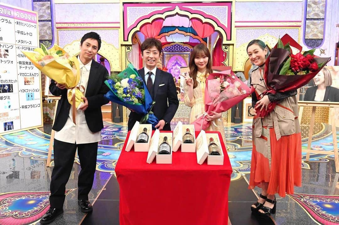 日本テレビ「今夜くらべてみました」のインスタグラム：「🌸ありがとうございました🌸  今夜くらべてみましたに関わってくれた全ての方に、感謝の言葉をおくらせてください🤗  2012年の深夜放送時代から今までの10年間この番組を観て頂き、誠にありがとうございました！🥰  また会える日まで💓  #今夜くらべてみました  #後藤輝基 #徳井義実  #指原莉乃 #shelly」