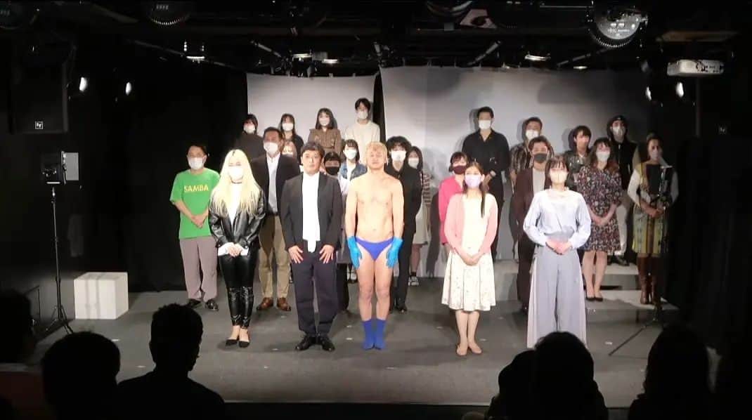 横山裕之さんのインスタグラム写真 - (横山裕之Instagram)「石原健次さん脚本演出 『エモい女』 終了しました🙌 素敵な舞台にまさかの占い師役として出させて頂きました👺 新たな自分の可能性が引き出された舞台でした☺️ まだアーカイブも観れますので、観たい方は是非DMでもご連絡を🙇  #エモい女 #石原健次 #大塚ドリームshow  #ガリットチュウ #天狗横山 #占い #コメディ #改名 #細々田細々 #デッカイくん」3月16日 23時29分 - tengu_yokoyama