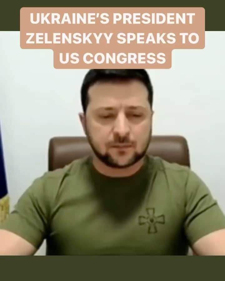 シャナン・ドハーティーのインスタグラム：「Repost from @jessicayellin • BE THE LEADER OF PEACE   (Reposting with captions)  In an address to Congress Wednesday morning, Ukraine’s President Zelenskyy appealed to the US to do more. He asked lawmakers to help Ukrainians establish a no fly zone by sending the aircraft to do it.  “Russia has turned the Ukrainian sky into a source of death, for thousands of people. I need to protect our sky. I need your help,” he said. “ Aircraft that can help Ukraine, help Europe, you know that they exist, and you have them. But they are on Earth, not in Ukrainian sky. They do not defend our people.”  He recalled moments the US was attacked— Pearl Harbor and 9/11 — and drew on American idealism - the greatness of Mt Rushmore, the call to justice of the I Have a Dream Speech - to rouse the spirit of members of Congress to provide more support for his people as they try to rebuff the invading Russian Army.   His speech ended with a direct appeal to President Biden, in English, which you see in this video.  #newsnotnoise #congress #zelenskyy #kyiv #ukraine #russia」