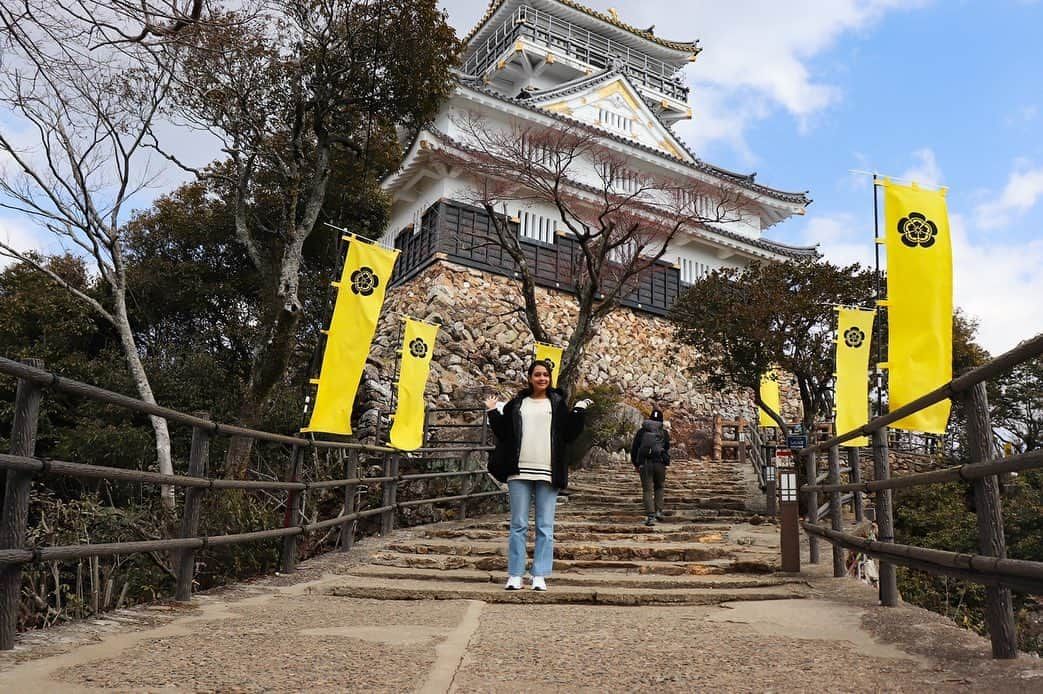 加治まやさんのインスタグラム写真 - (加治まやInstagram)「久しぶりの歴史旅は岐阜でした💕運動不足で岐阜城登るの大変でした🤪  #岐阜城　#岐阜　#岐阜観光　#織田信長　#歴史旅　#国内旅行　#城巡り #稲葉山城 #斎藤道三 #旅行 #歴史好き #japantrip #gifu #japan」3月17日 18時43分 - mayakaji