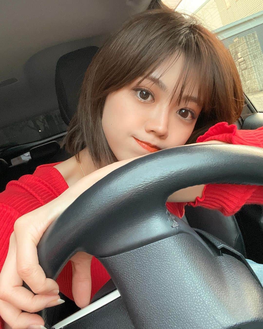 武井玲奈さんのインスタグラム写真 - (武井玲奈Instagram)「#selfie 🤎 乗るより運転したい派🚗³₃ . . #drive #myfavorite  #operation #me #model」3月17日 18時37分 - takeirena