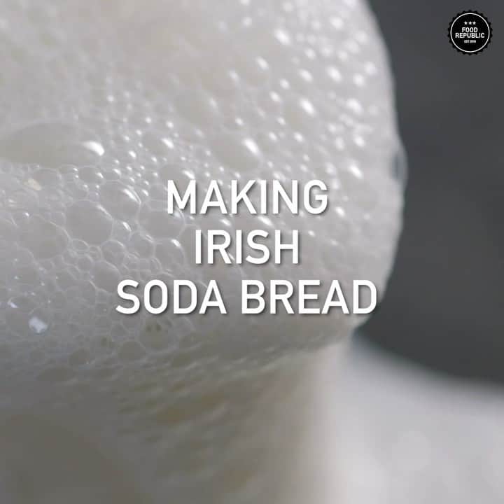 Food Republicのインスタグラム：「Make this crispy & delicious Irish Soda Bread for a #StPatricksDay treat! #FoodRepublic #FRavorites」