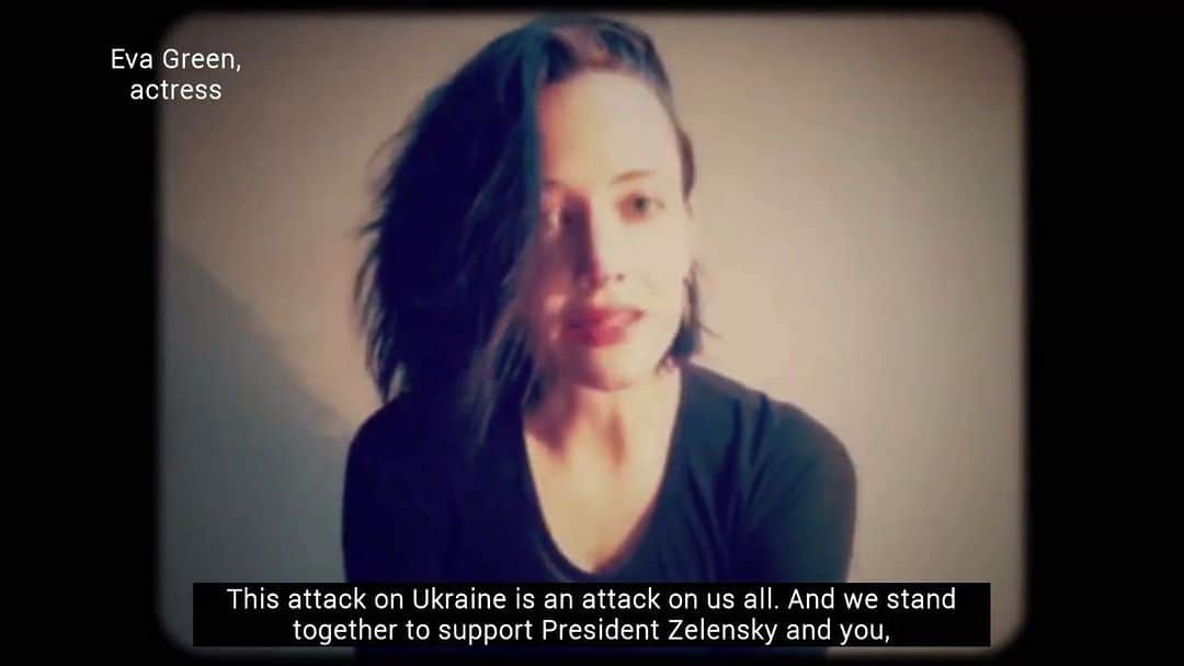 エヴァ・グリーンのインスタグラム：「WORLD STANDS WITH UKRAINE INITIATIVE  Ukrainians should know that they are not alone, that the world supports their fight for freedom. Votre liberté c'est notre liberté. Your freedom is our freedom.  We, Anastasia Mikova (director) and Iurii Khustochka (musician and producer), took the initiative to unite French cultural figures to support the Ukrainian people.  We Juliette Binoche, Fabrice Luchini, Bruno Solo, Thierry Lhermitte, Eva Green, Emmanuelle Beart, Jane Birkin, Denis Lavant, Isabelle Huppert, Pete Doherty, Maryna Vozniuk tell you “Glory to Ukraine!"  #standwithukraine #solidaritywithukraine #solidaritéavecukraine #supportukraine @worldstandswithukraine2022」