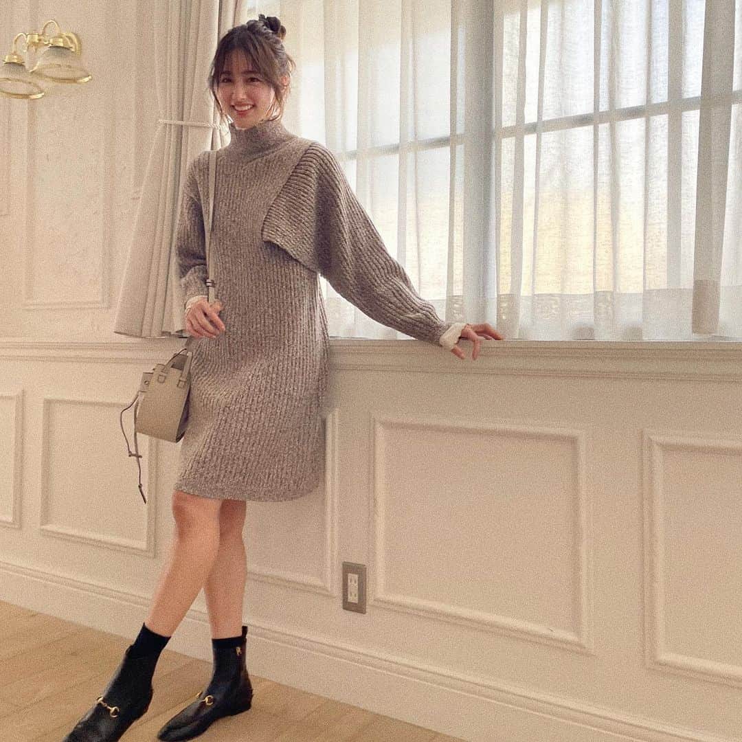 のインスタグラム：「本日の私服さん  👗　@casa_fline  👜　@loewe  👚　@ingnistore」