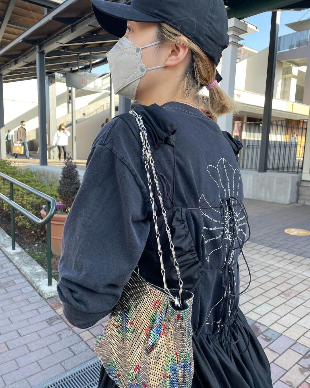 saki kojimaのインスタグラム：「誕生日は思いっきり買い物した✌️(一昨日の前の日)」