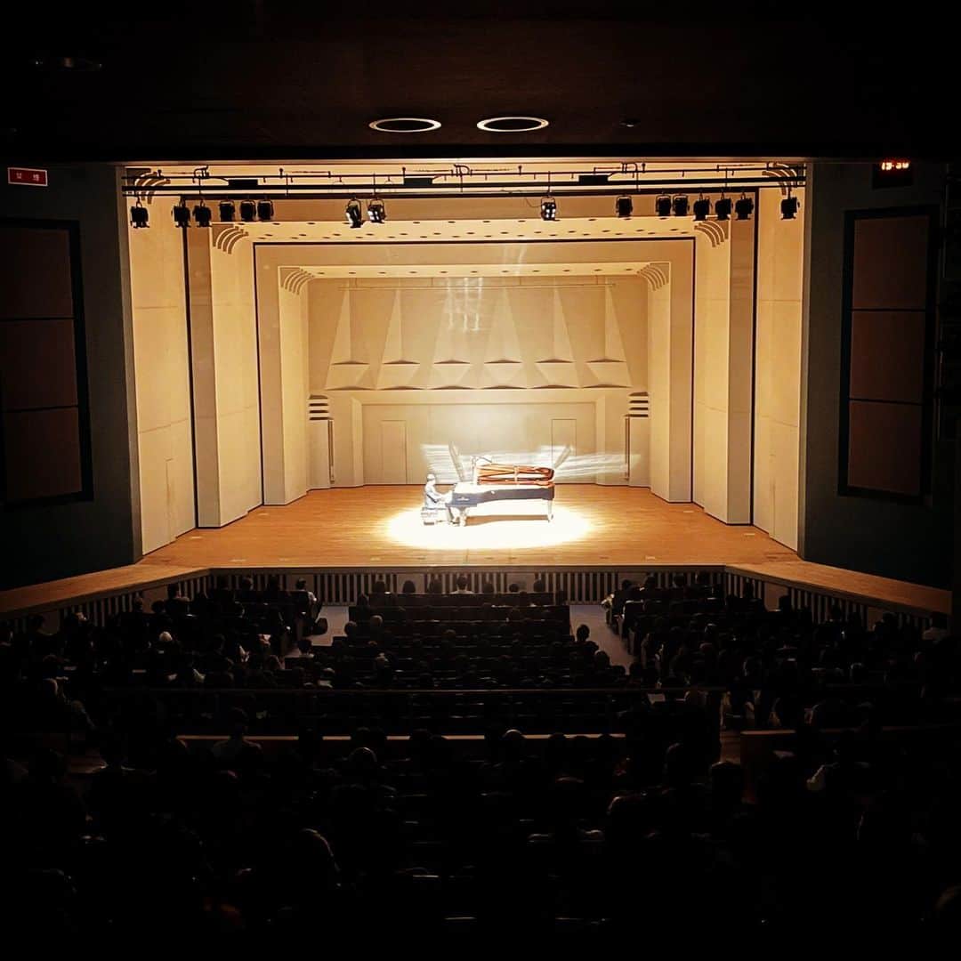 牛田智大さんのインスタグラム写真 - (牛田智大Instagram)「富士公演にお越しくださった皆さま ありがとうございました。素敵な場所でした。」3月18日 1時28分 - tomoharu_ushida_official