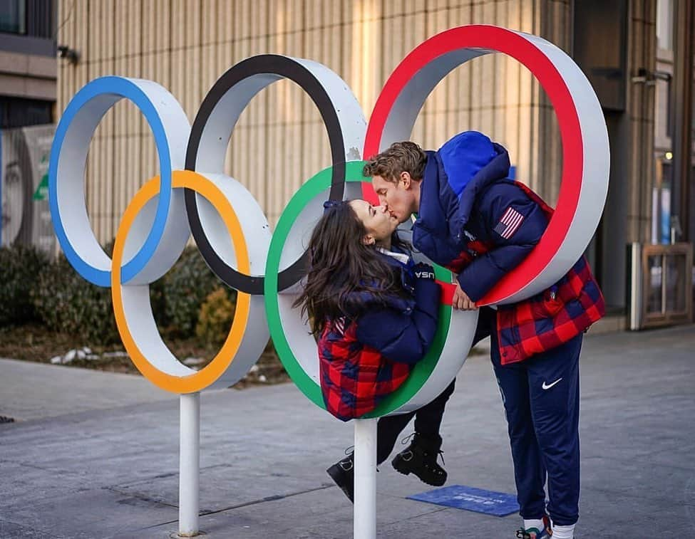 マディソン・チョックさんのインスタグラム写真 - (マディソン・チョックInstagram)「Back at it! New ep of #UnlacedwithChockandBates out now! Olympic recap!!! 💙💛🖤💚❤️ Link in bio 🎙  📷: @oliviasmartx  #madisonchock #evanbates #chockbates #teamusa #olympics #winterolympics #figureskaters #icedance #podcast #pinhead #pincollection #pincollector #bingdwendwen」3月18日 2時31分 - chockolate02