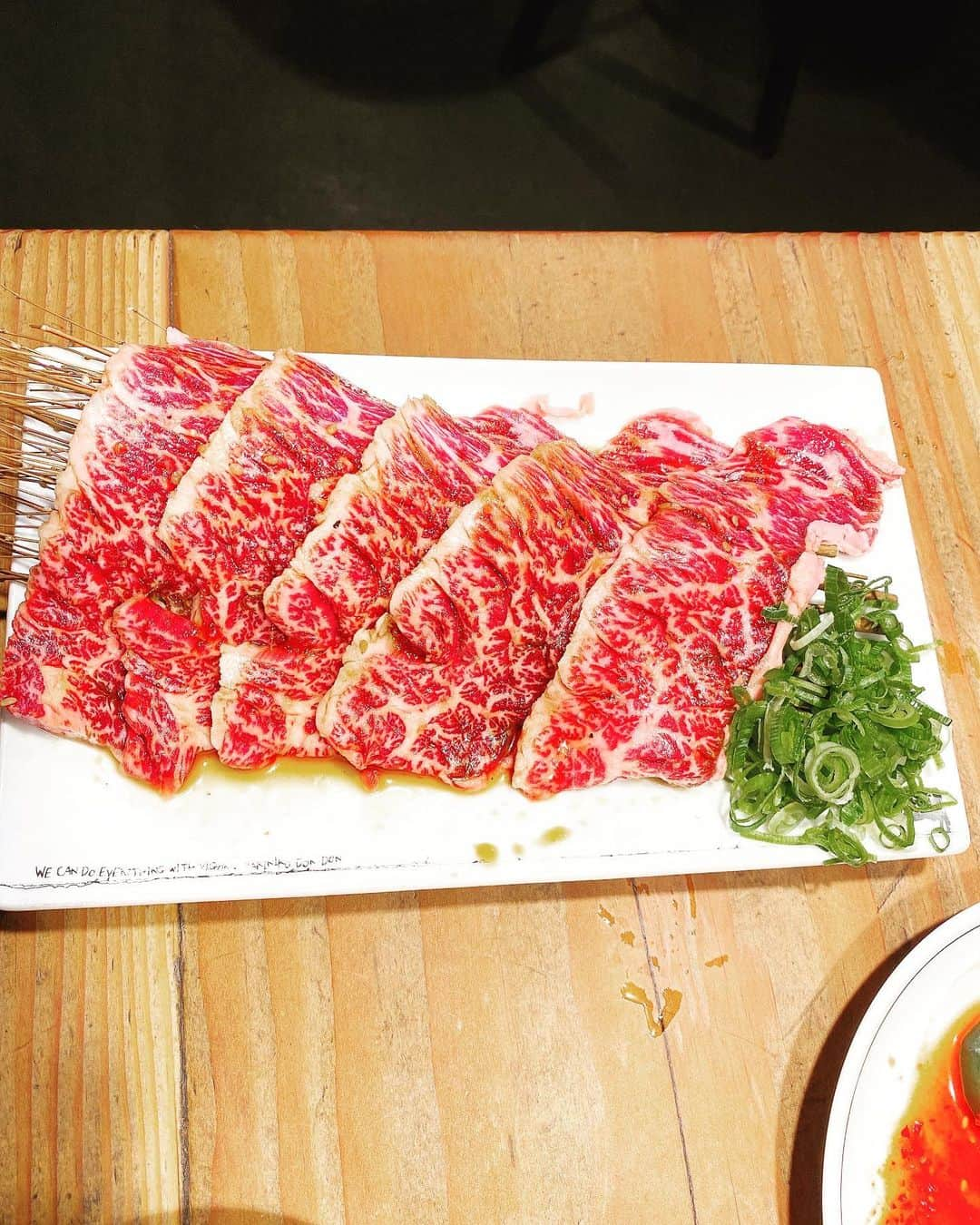 香西かおりさんのインスタグラム写真 - (香西かおりInstagram)「行きつけの焼肉屋さん。 リーズナブルで とても美味しいです。 ホルモン系のお肉もどんどん食べれてしまいます。 ハイボールをお供に如何でしょう。 #香西かおり #飯スタグラム」3月18日 8時56分 - kaori_kouzai_official