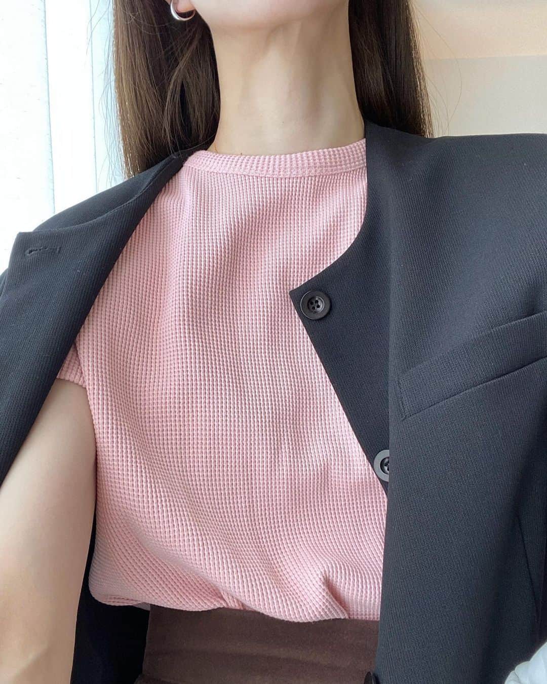 i am aiのインスタグラム：「ももいろ🍑🌸 ㅤㅤㅤㅤㅤㅤㅤㅤㅤㅤㅤㅤㅤ ㅤㅤㅤㅤㅤㅤㅤㅤㅤㅤㅤㅤㅤ 今日はちょっぴりひんやりしてるね」